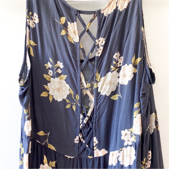 Torrid | 00X (M/L) | Slate Grey Floral Challis Babydoll Tunic Tank - Picture 6 of 8